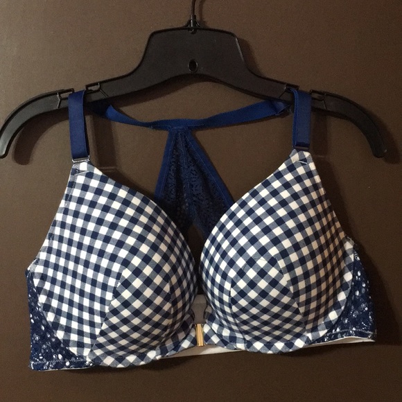 Lane Bryant Other - NWOT Lane Bryant front clouser plunge